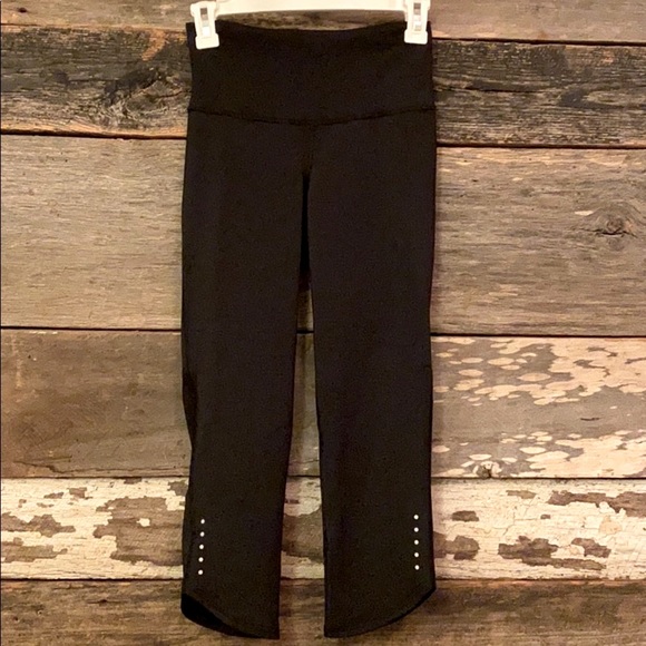 Old Navy Pants - Old Navy Active High Rise Run Crop Leggings